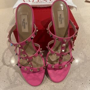 Authentic Valentino Garavani slides